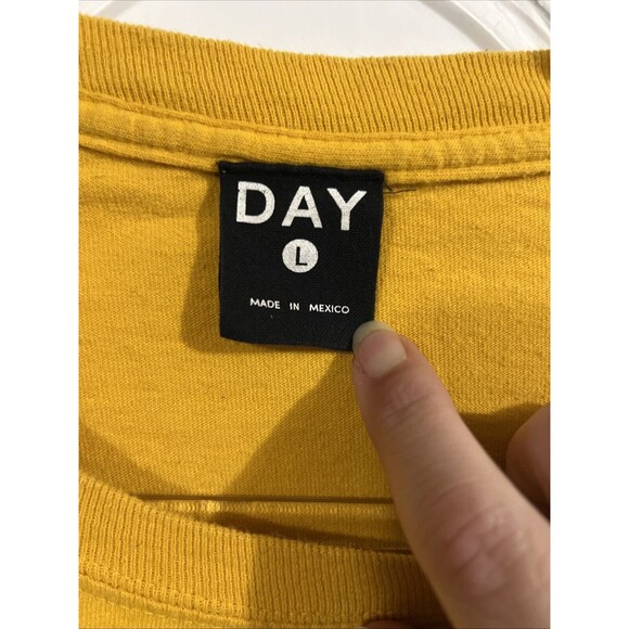 DAYDREAMER Rolling Stones Tongues Tee Crop Long Sleeve Gold Yellow Size Large - Picture 5 of 10